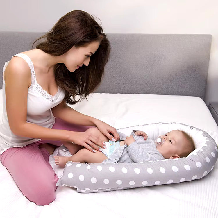 Reducteur de lit bebe - BabyNesty™